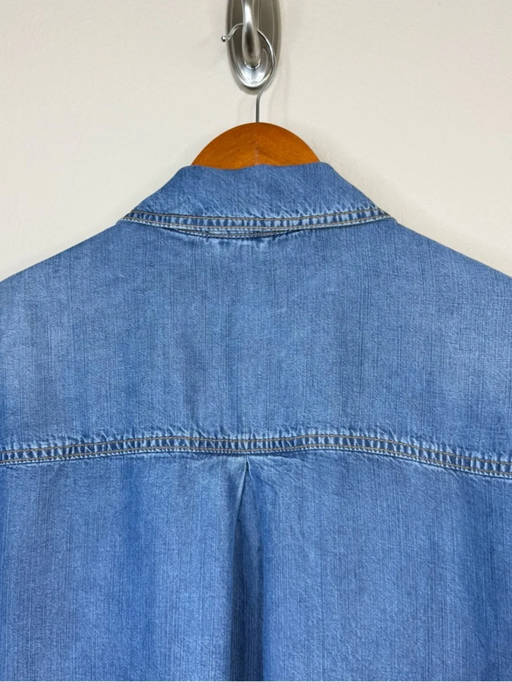 FREE PEOPLE 100% Lyocell Lightweight Boho Light Wash Relaxed Fit Jacket  Sz L - Picture 7 of 14